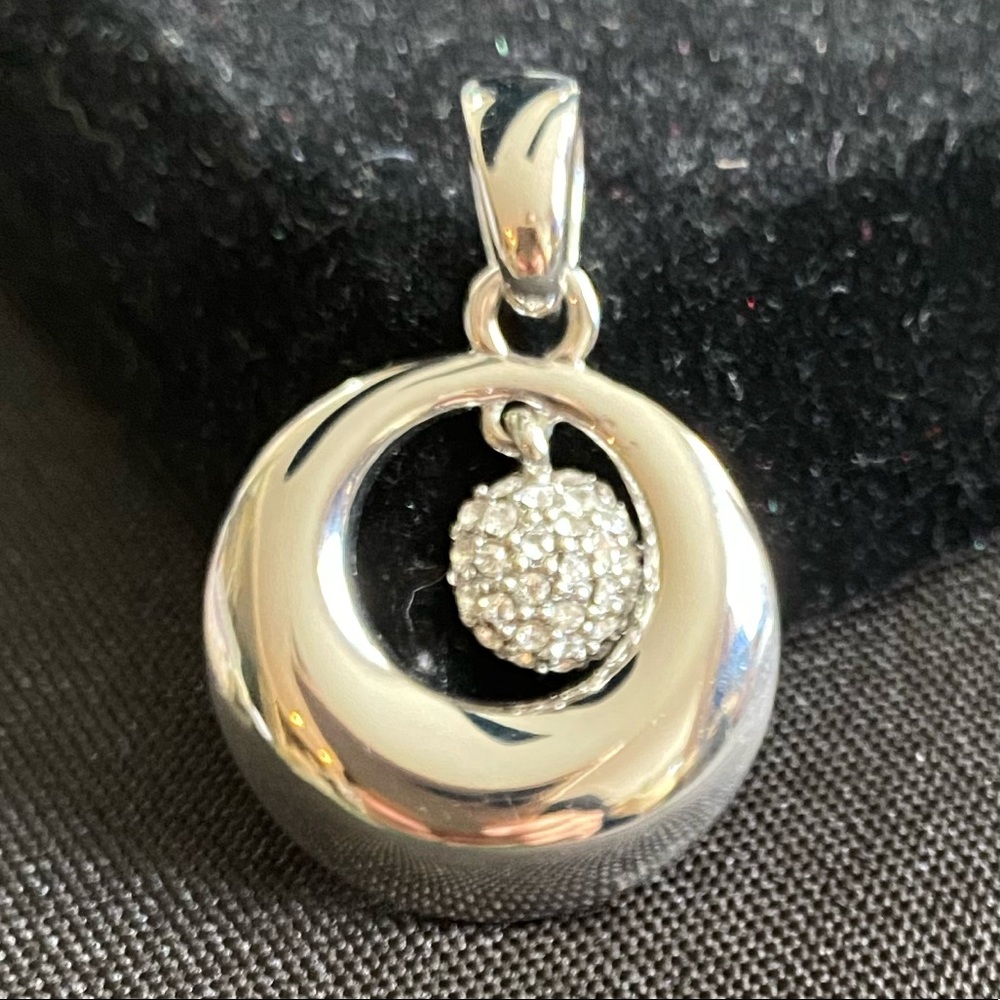 Pendant - Picture 2 of 2